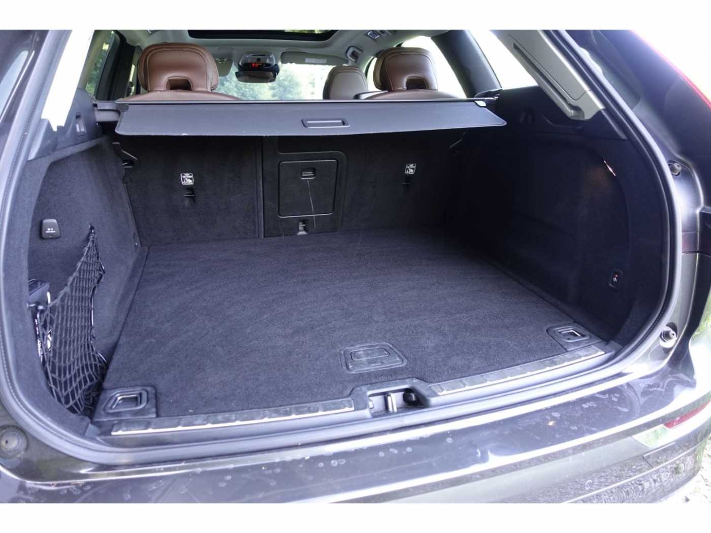 Volvo  D5 AWD Inscription  EU6d-T  / AHK / Pano /