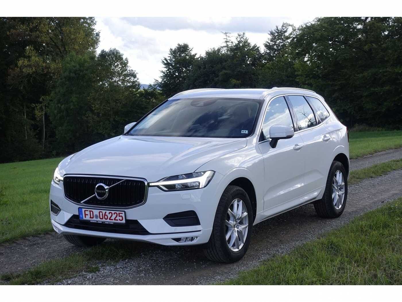 Volvo  Momentum AWD D4   AHK/IntelliSafe /Pilot As