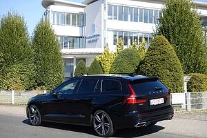 Volvo  V60 T8 TWIN ENGINE AWD Automatikgetriebe (223+65kW/303+87PS) R-Design