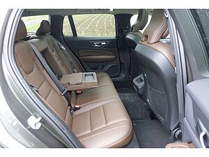 Volvo  Inscription D4 /Head-up Disp/Pano/360°/LED T