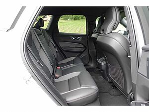 Volvo  R Design AWD B4 Diesel EU6d / Fahrerassiste