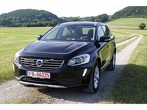 Volvo  Summum AWD D5 DPF / BusinessP. /Pano/Rückfah