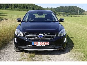 Volvo  Summum AWD D5 DPF / BusinessP. /Pano/Rückfah