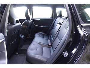 Volvo  Summum AWD D5 DPF / BusinessP. /Pano/Rückfah