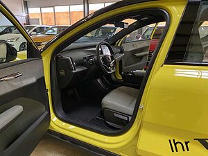 Volvo  Plus Single Motor Extended Range 2WD Pure E
