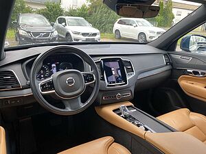 Volvo  Plus Bright Recharge Plug-In Hybrid AWD T8