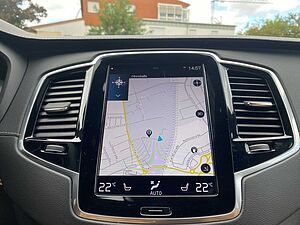 Volvo  Plus Bright Recharge Plug-In Hybrid AWD T8