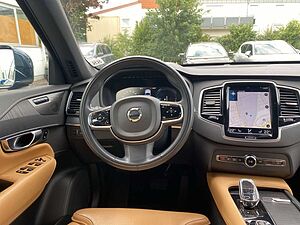Volvo  Plus Bright Recharge Plug-In Hybrid AWD T8