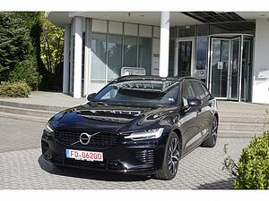 Volvo  T6 AWD R-Design V-LED*BLIS*ACC*AHK