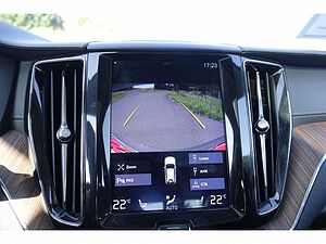 Volvo  D5 AWD Inscription  EU6d-T  / AHK / Pano /