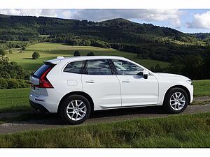 Volvo  Momentum AWD D4   AHK/IntelliSafe /Pilot As