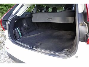 Volvo  Momentum AWD D4   AHK/IntelliSafe /Pilot As