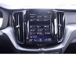Volvo  Momentum AWD D4   AHK/IntelliSafe /Pilot As