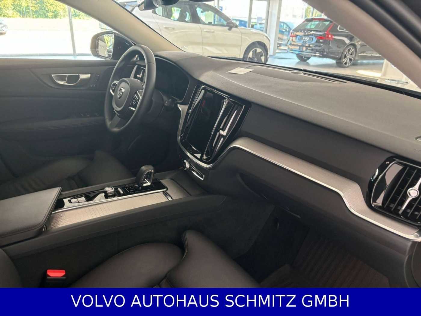 Volvo  V 60 B4 Plus Dark 360Gr/Standheizung/4-Zonen/AHK