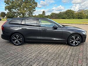 Volvo  Plus Dark B4 Standh. AHK 360Grad 4-Zonen