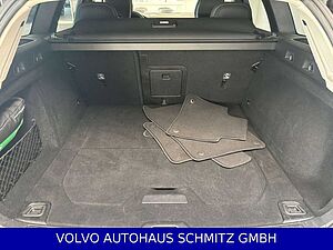 Volvo  V 60 B4 Plus Dark 360Gr/Standheizung/4-Zonen/AHK