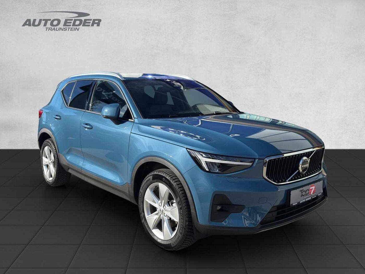 Volvo  XC 40 Core ACC LED Winter-Paket Bluetooth Navi Klima Einparkhilfe el. Fenster