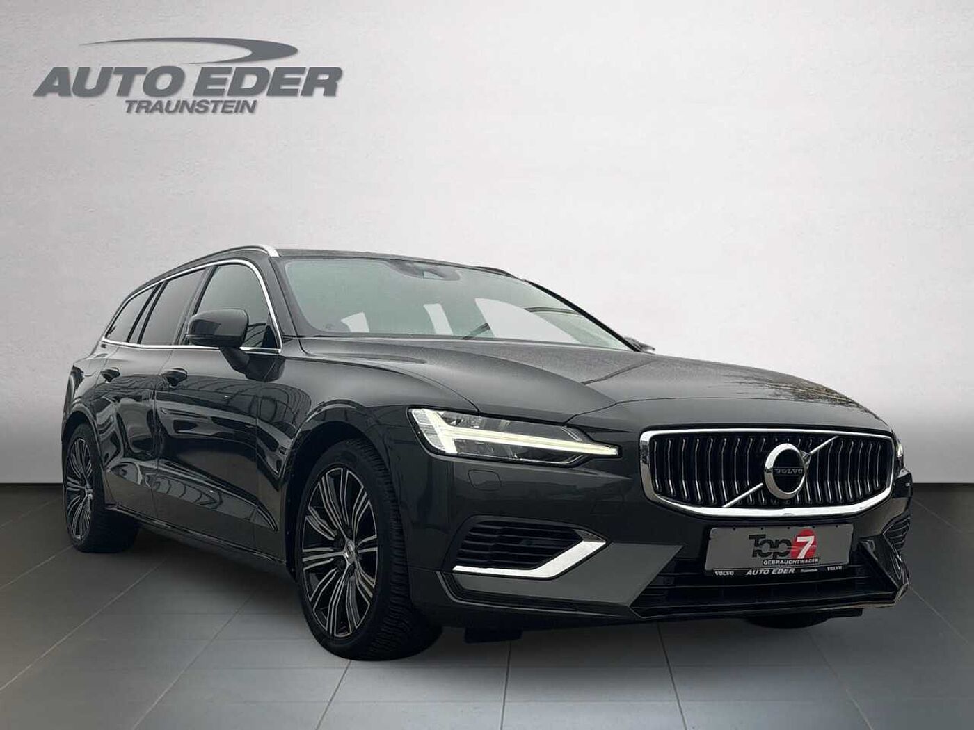 Volvo  V60 Inscription Expression Recharge Plug-In Hybrid Bluetooth Navi LED Vollleder