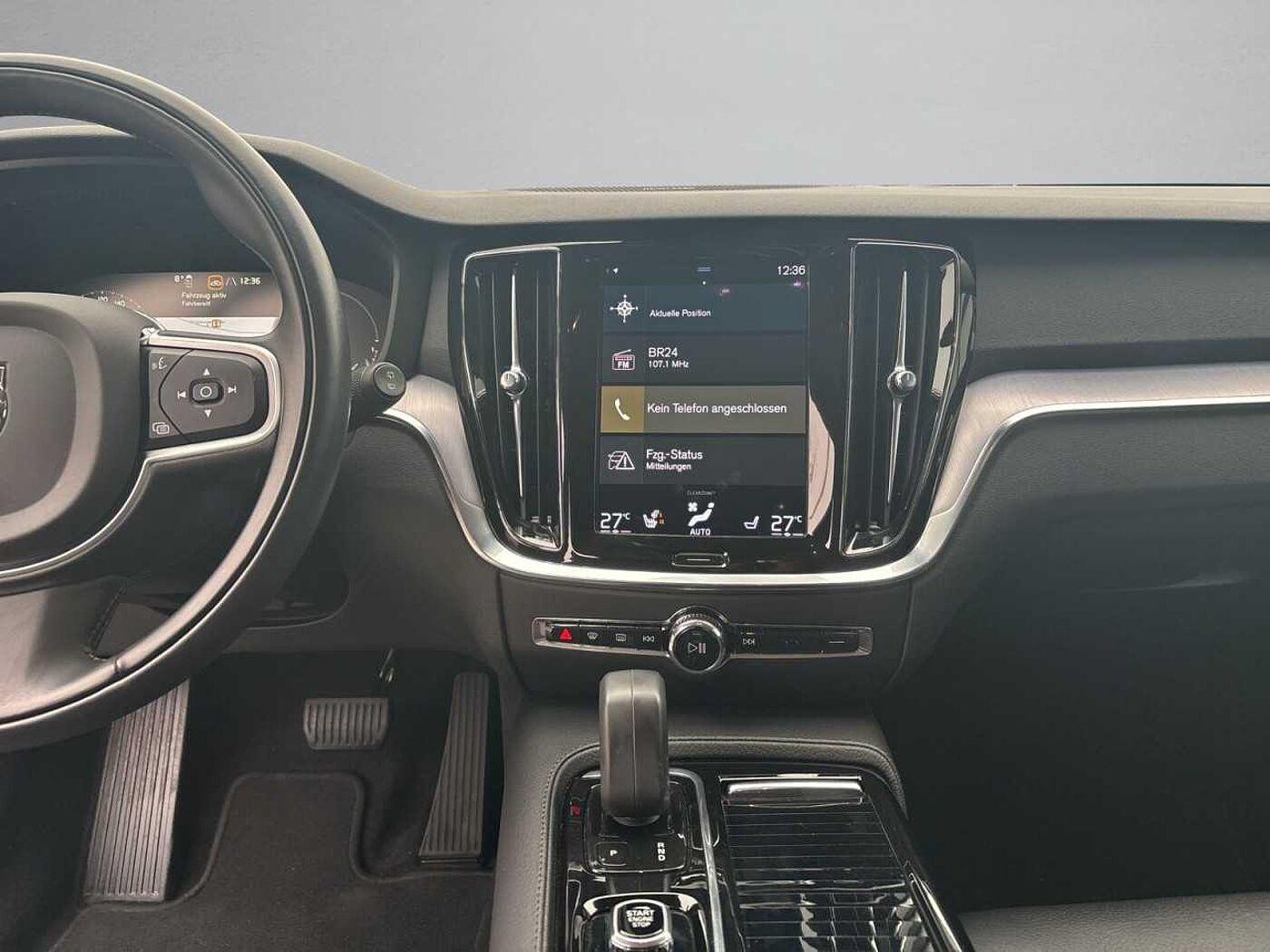 Volvo  V60 Inscription Expression Recharge Plug-In Hybrid Bluetooth Navi LED Vollleder