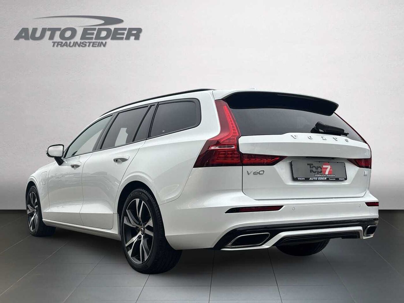 Volvo  V60 R Design Recharge Plug-In Hybrid AWD Bluetooth Head Up Display Navi LED Klim