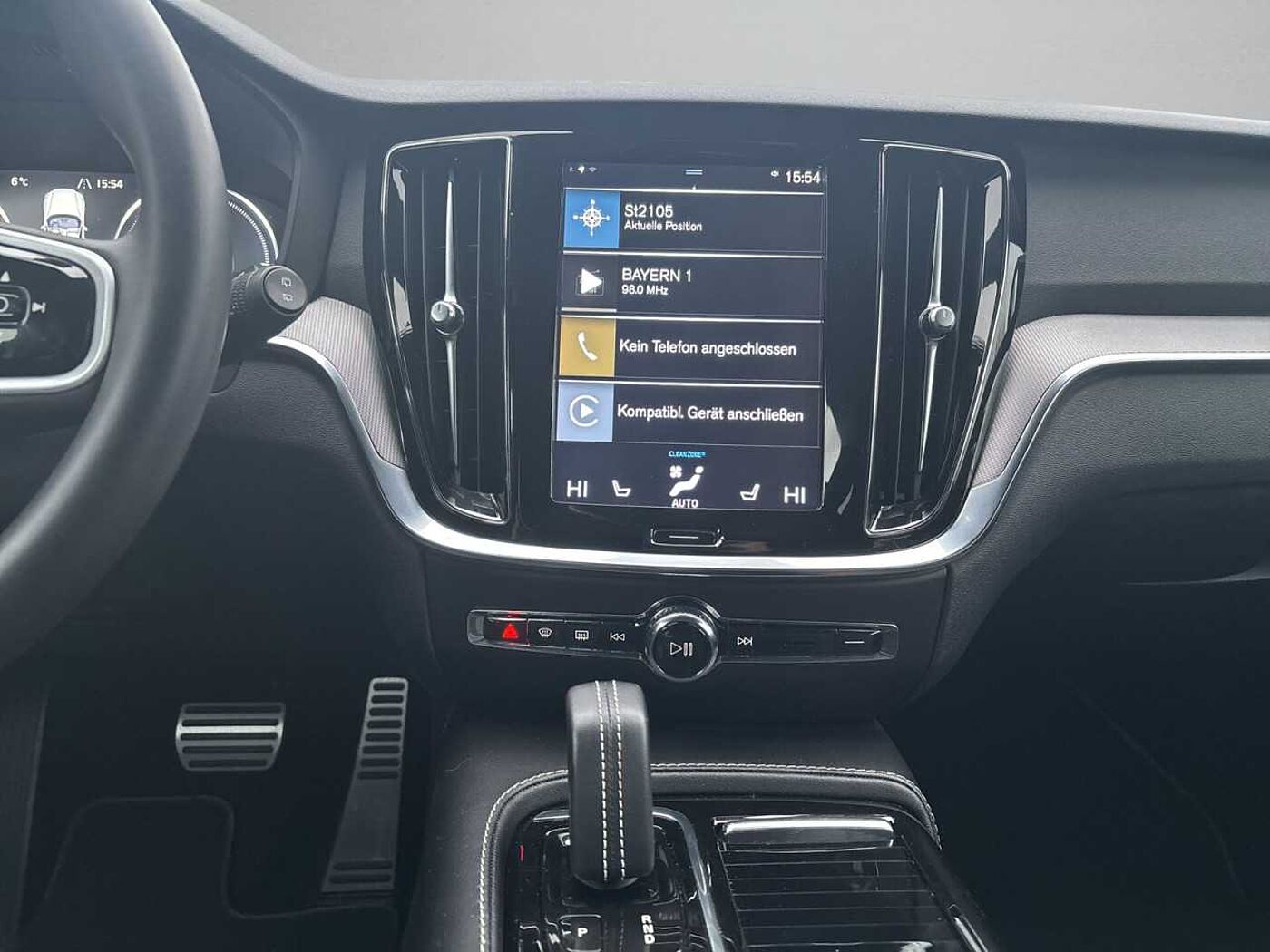 Volvo  V60 R Design Recharge Plug-In Hybrid AWD Bluetooth Head Up Display Navi LED Klim