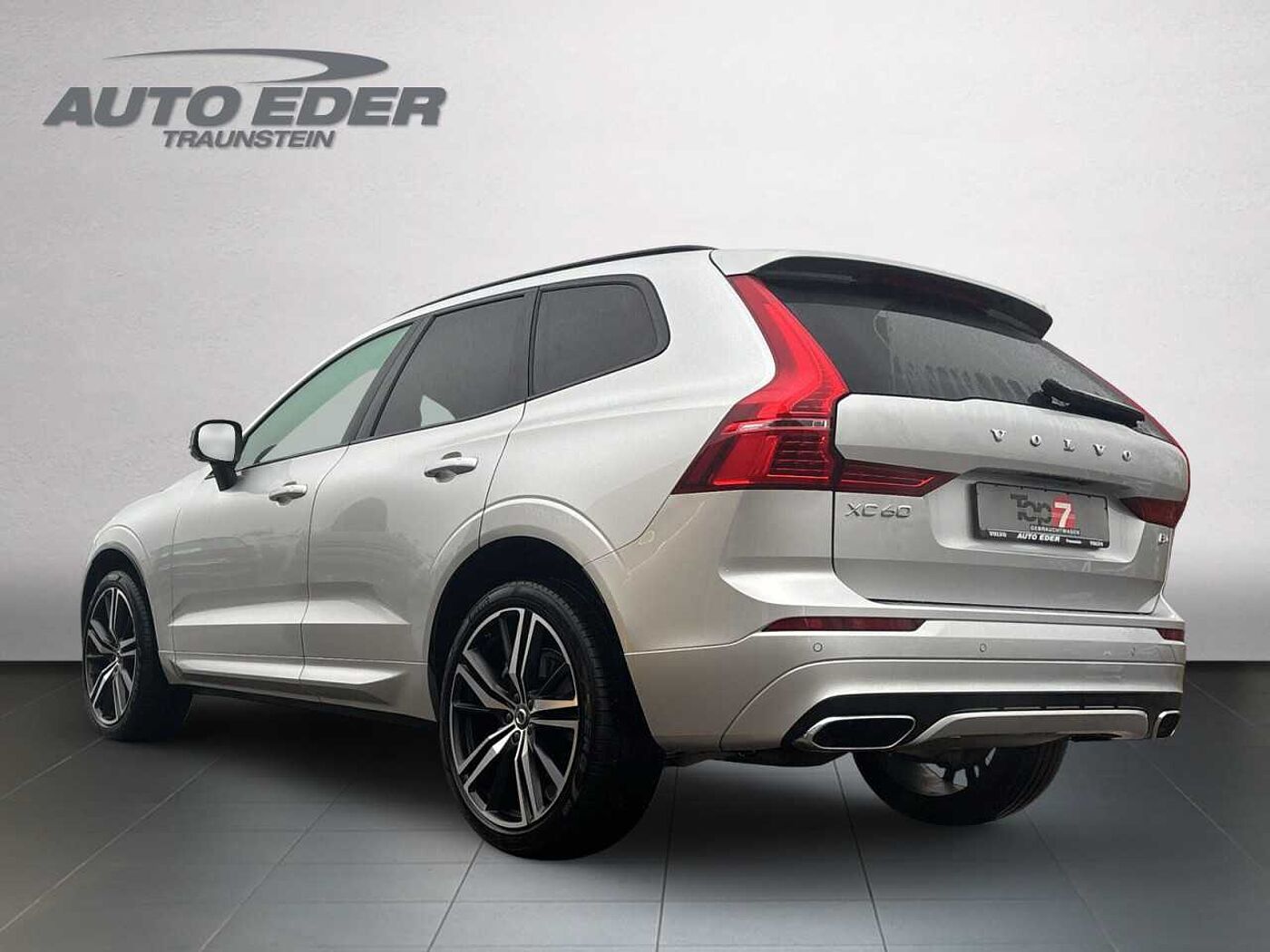 Volvo  XC 60 R Design 2WD Bluetooth Navi LED Einparkhilfe el. Fenster