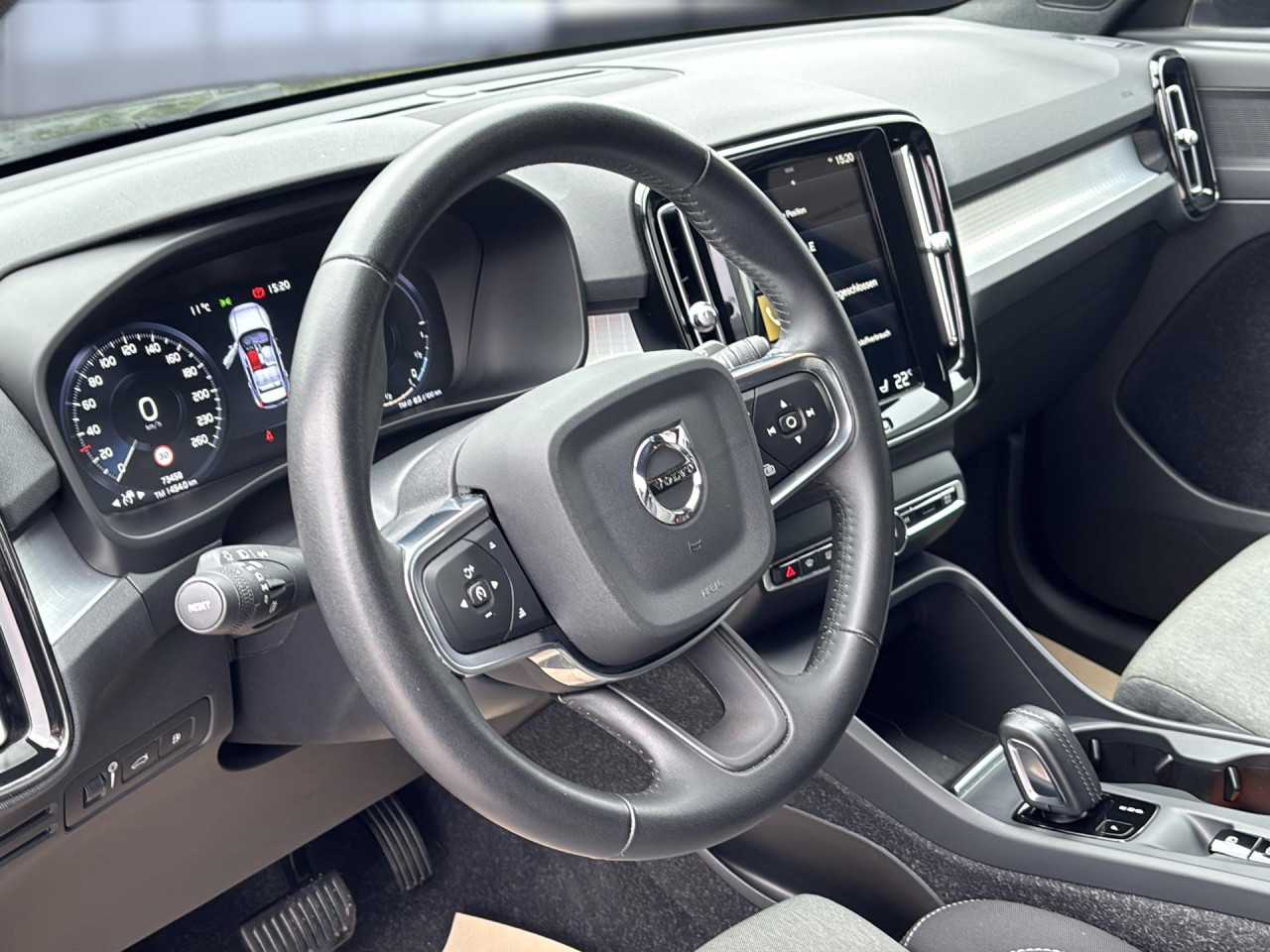 Volvo  XC40  Bluetooth Navi LED Klima Einparkhilfe el. Fenster