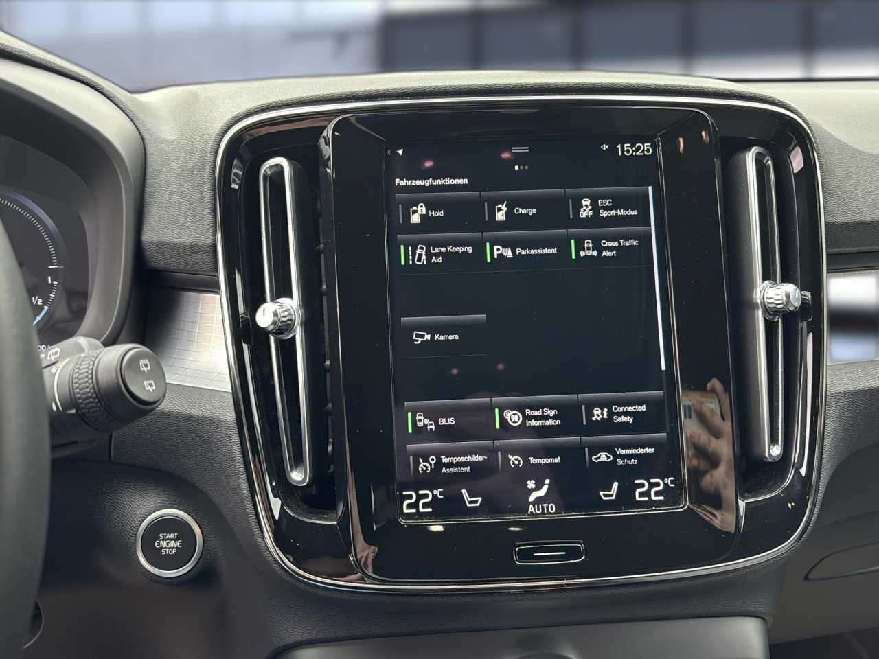 Volvo  XC40  Bluetooth Navi LED Klima Einparkhilfe el. Fenster