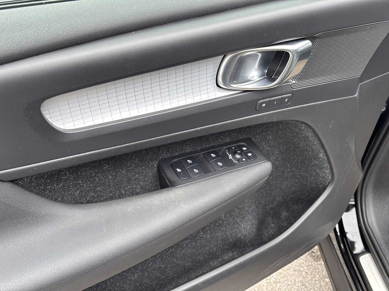 Volvo  XC40  Bluetooth Navi LED Klima Einparkhilfe el. Fenster