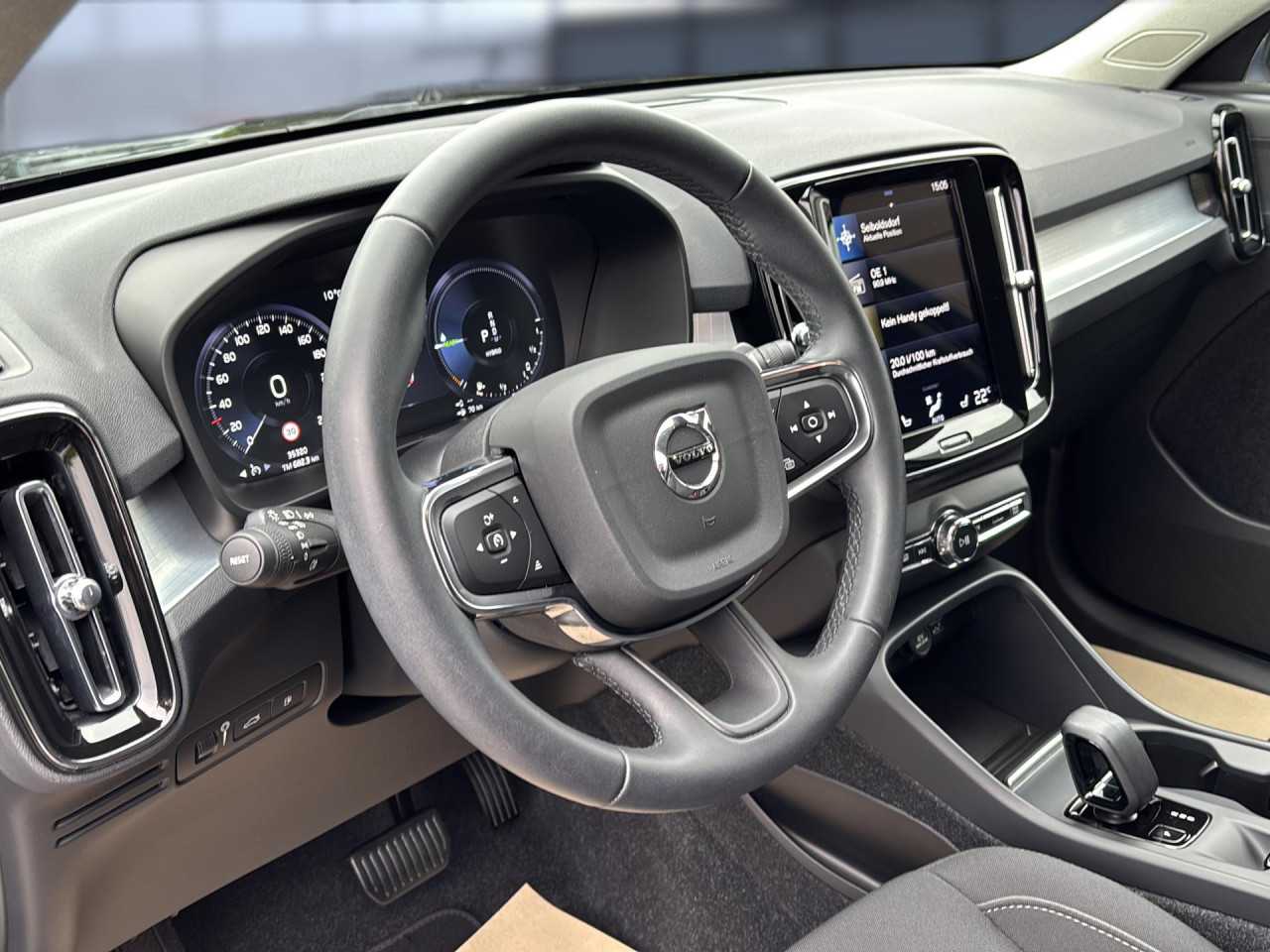 Volvo  XC40 Bluetooth Navi LED Klima Einparkhilfe el. Fenster