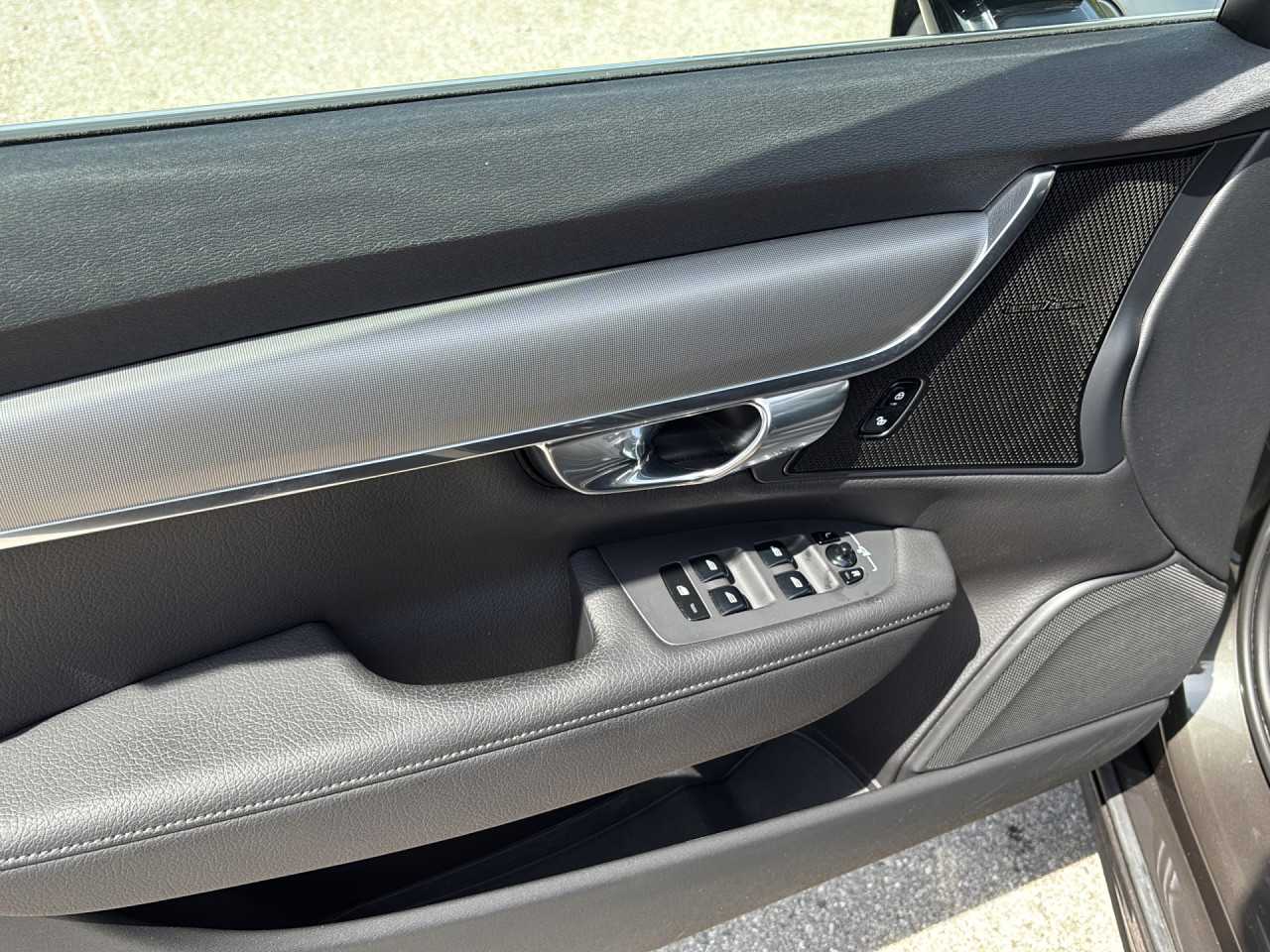 Volvo  Bluetooth Navi LED Vollleder Klima Einparkhilfe el. Fenster