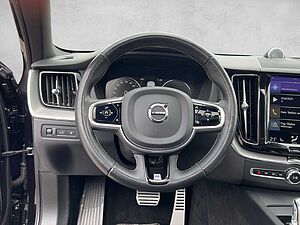 Volvo  XC 60 R Design T8 AWD Luftfw. B&W PNAO Sportpaket Bluetooth Head Up Display Navi