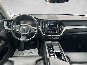 Volvo  XC 60 R Design Expression Recharge Plug-In Hybrid  Sportpaket Bluetooth Navi LED