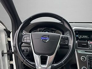 Volvo  XC 60 Summum AWD Bluetooth Navi Vollleder Klima Einparkhilfe el. Fenster