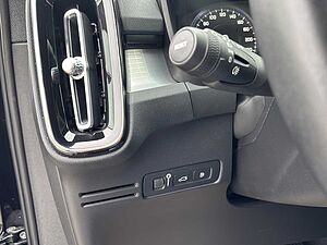 Volvo  XC40  Bluetooth Navi LED Klima Einparkhilfe el. Fenster