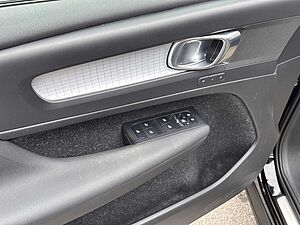 Volvo  XC40  Bluetooth Navi LED Klima Einparkhilfe el. Fenster