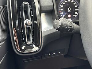 Volvo  XC40 Bluetooth Navi LED Klima Einparkhilfe el. Fenster