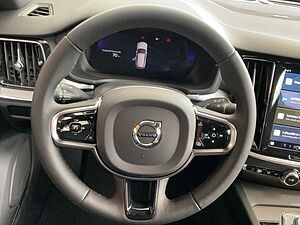 Volvo  V60 Plus Dark H&K ACC Lichtpaket Sportpaket Bluetooth Navi LED Klima Einparkhilf