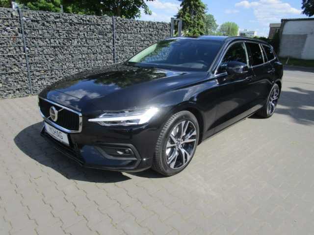 Volvo  Kombi B3 Benzin EU6d Core digitales Cockpit Memory Sitze Soundsystem LED Kurvenl