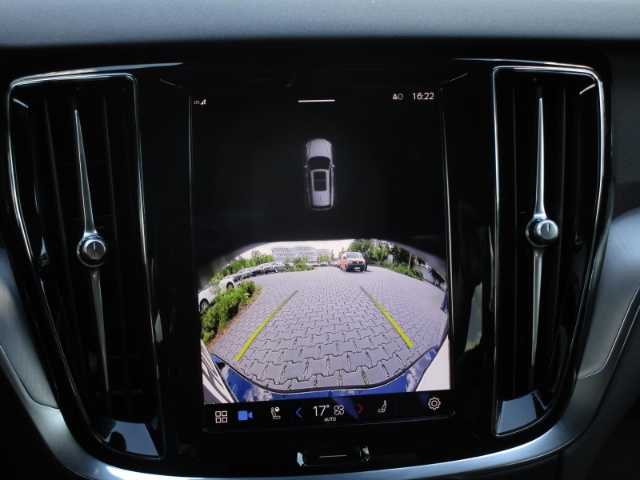 Volvo  Kombi B3 Benzin EU6d Core digitales Cockpit Memory Sitze Soundsystem LED Kurvenl