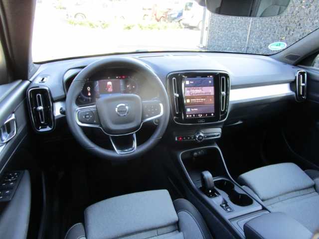 Volvo  2WD B3 EU6e Core Navi digitales Cockpit Soundsystem HarmanKardon LED AppleCarPla