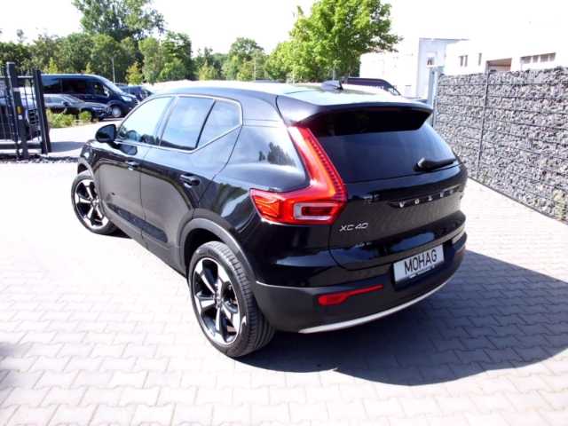 Volvo  AWD D4 EU6d-T Momentum Allrad Leder e-Sitze SHZ Temp PDC Alu Klima el. SP met. eF