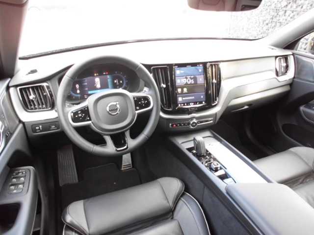 Volvo  R Design AWD B4 Diesel EU6d R-Design StandHZG AHK-el. klappb. Navi Leder digital