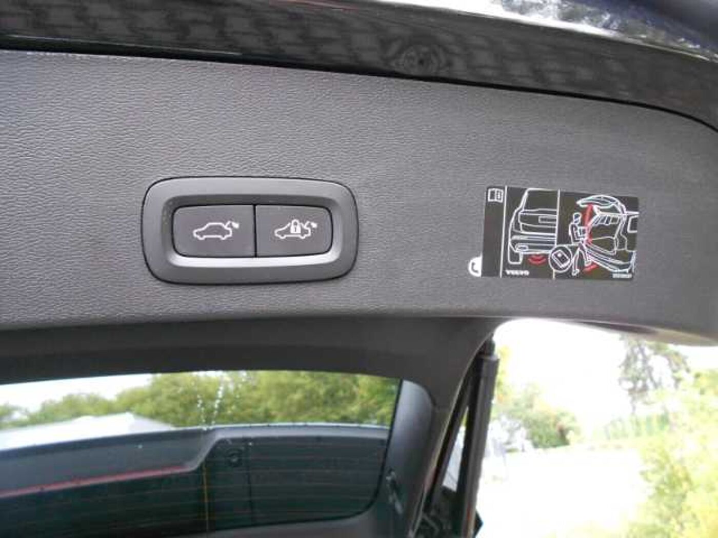 Volvo  2WD D3 EU6d-T Inscription Navi Leder digitales Cockpit Soundsystem HarmanKardon