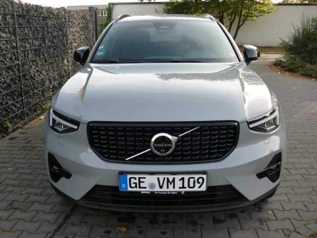 Volvo  2WD B3 EU6d Plus Dark digitales Cockpit Memory Sitze Soundsystem HarmanKardon LE