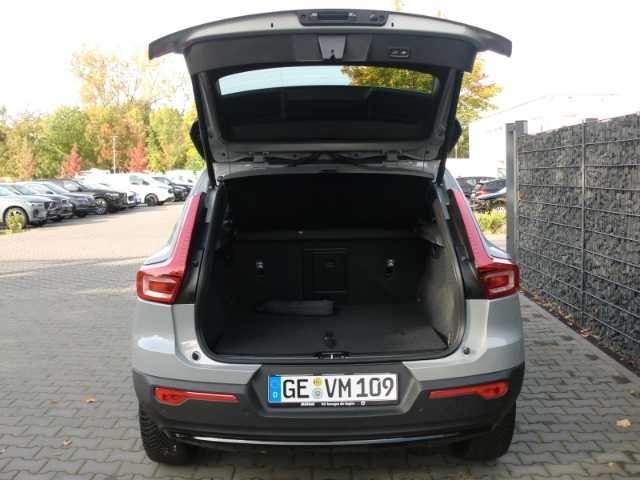 Volvo  2WD B3 EU6d Plus Dark digitales Cockpit Memory Sitze Soundsystem HarmanKardon LE