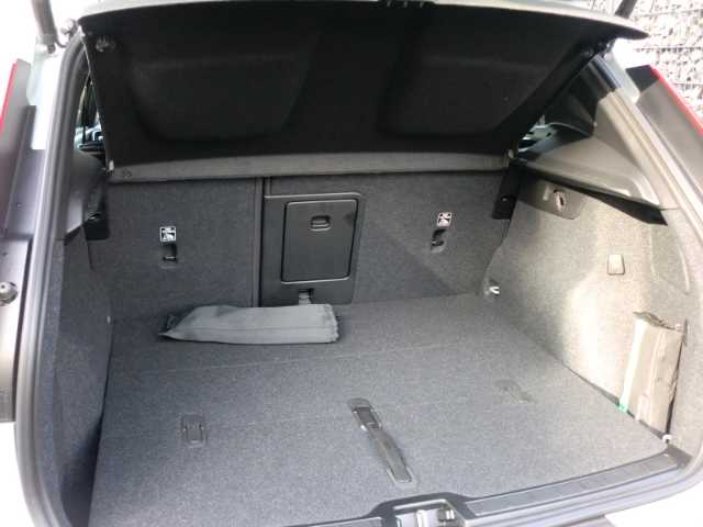 Volvo  2WD B3 EU6d Plus Dark digitales Cockpit Memory Sitze Soundsystem HarmanKardon LE