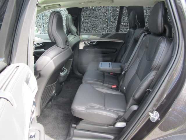 Volvo  Ultimate Bright B5 AHK, Luftf. ,Standh. 7-Sitzer HUD Luftfederung AD StandHZG AHK