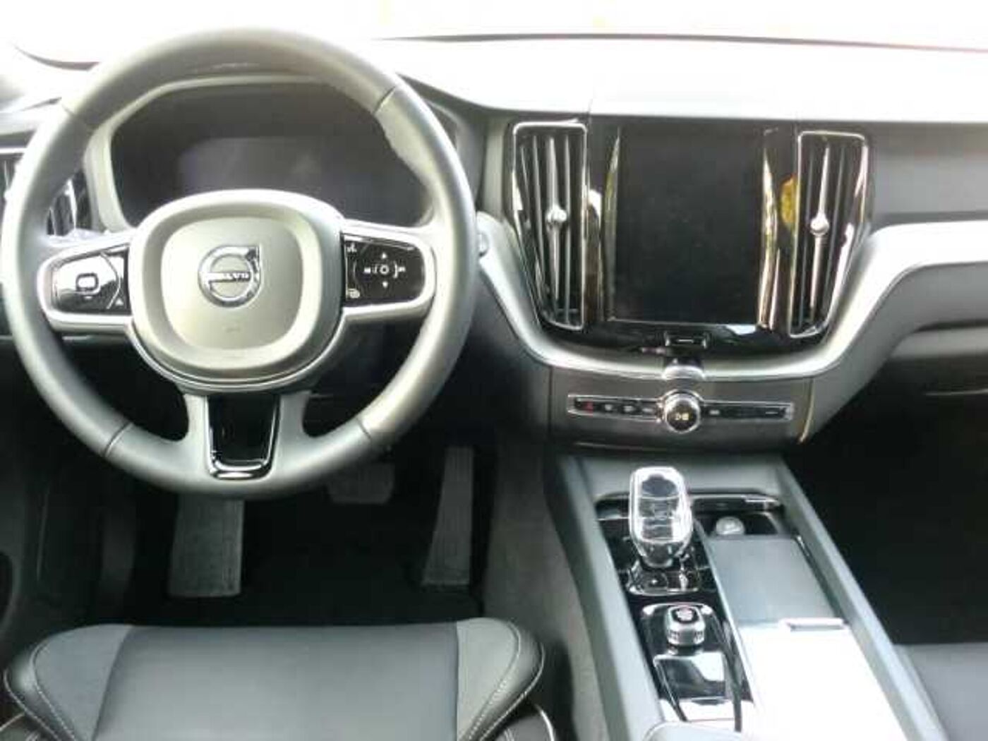 Volvo  2WD B4 Diesel EU6d Plus Dark StandHZG Leder digitales Cockpit Memory Sitze Sound