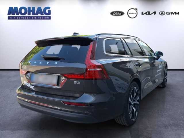 Volvo  Kombi B3 Benzin EU6d Core digitales Cockpit Memory Sitze Soundsystem LED Kurvenl
